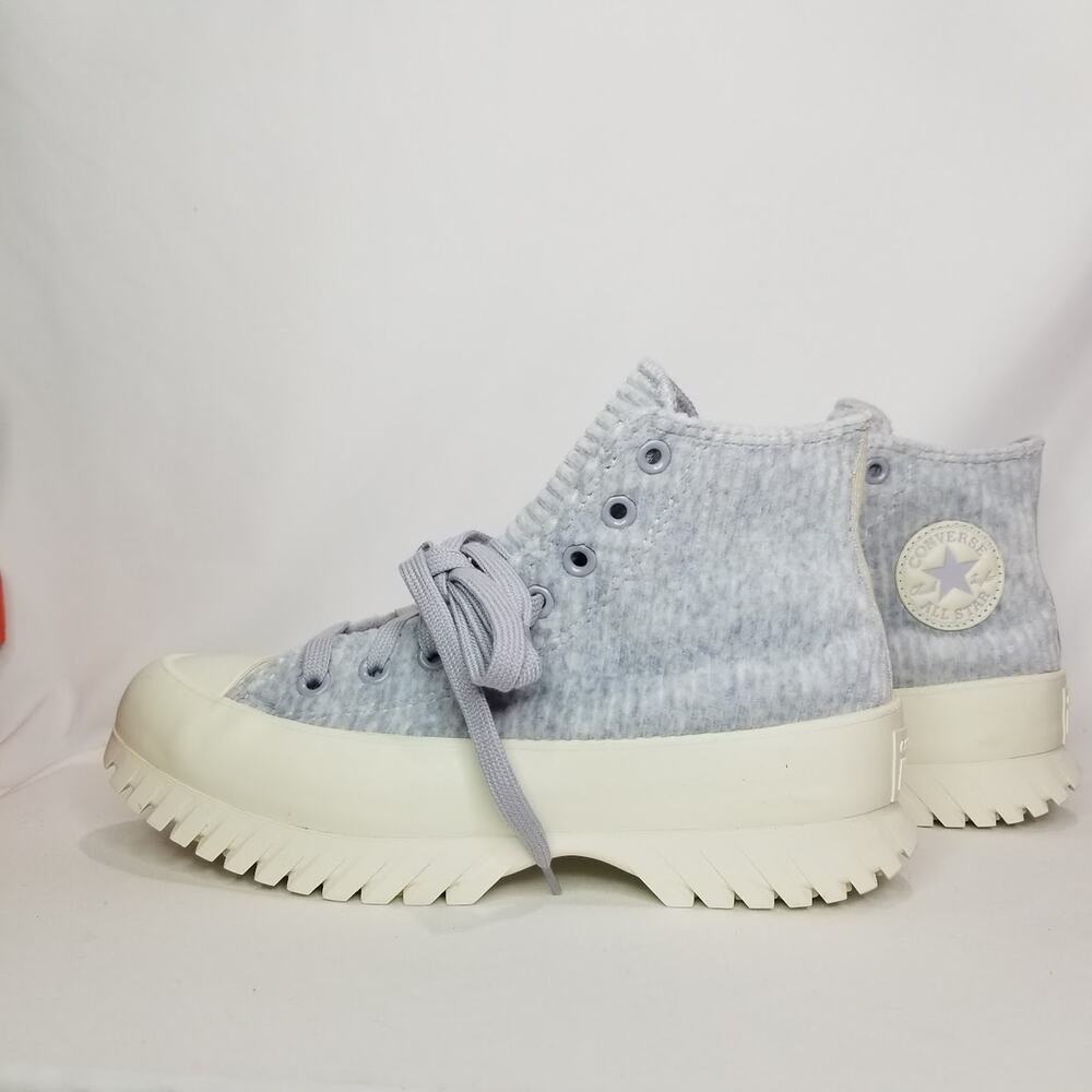Converse Unisex CTAS Lugged 2.0  Corduroy Sneakers  Women Size 10  NWT